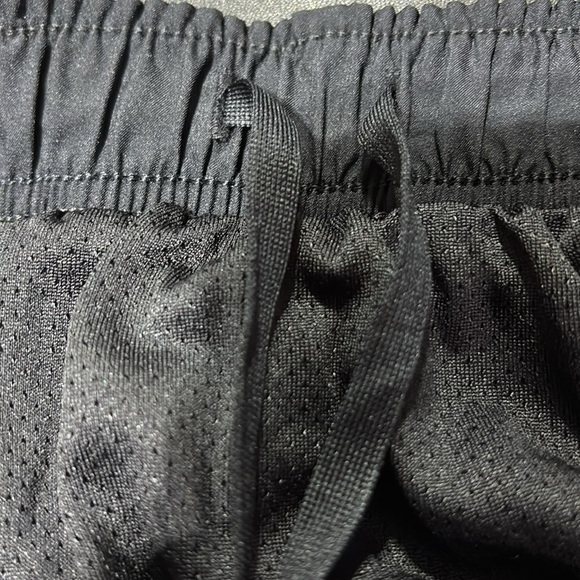 Nike Dri-Fit Running,panty lined,elastic drawstring waist,mesh side panel - Picture 6 of 8